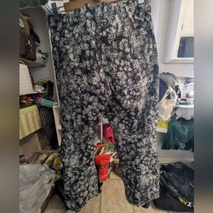 Girls Burton Ski pants, size M (size 10)